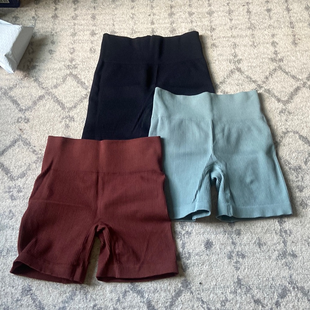 Ribbed Biker Shorts